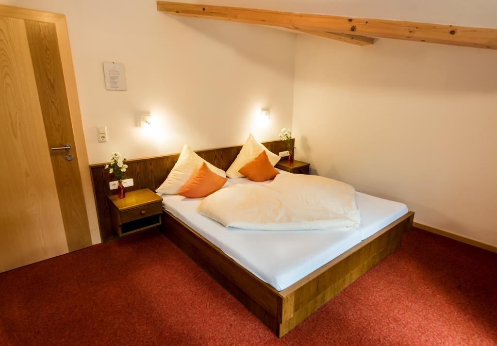 "Quality Hosts Arlberg" Hotel-Gasthof Freisleben Санкт-Антон-ам-Арльберг Екстер'єр фото