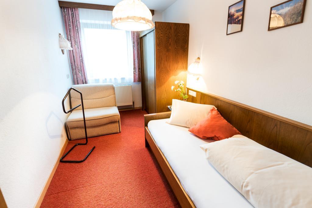 "Quality Hosts Arlberg" Hotel-Gasthof Freisleben Санкт-Антон-ам-Арльберг Екстер'єр фото